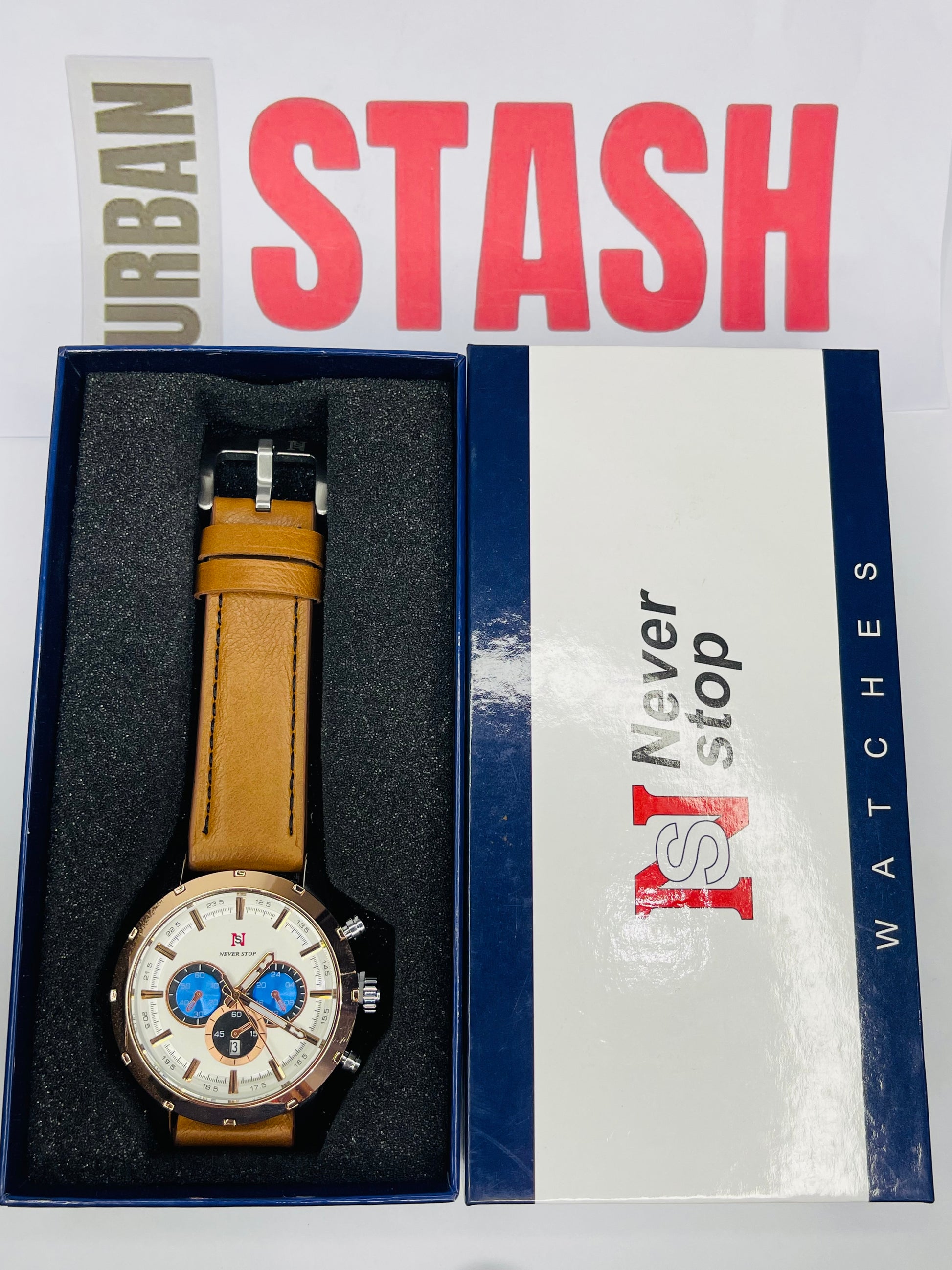 N952 D Latest Luxury Men Quartz Watch with Date Calendar