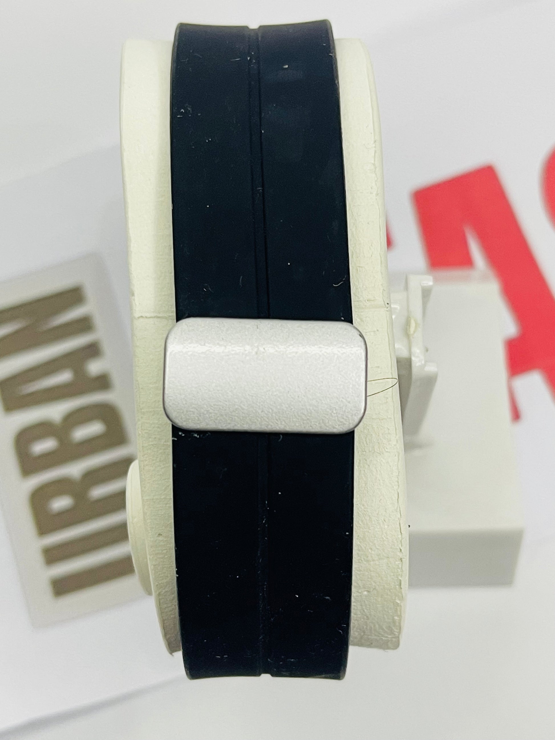 Universe Point Original Quartz Watch – Magnetic Lock