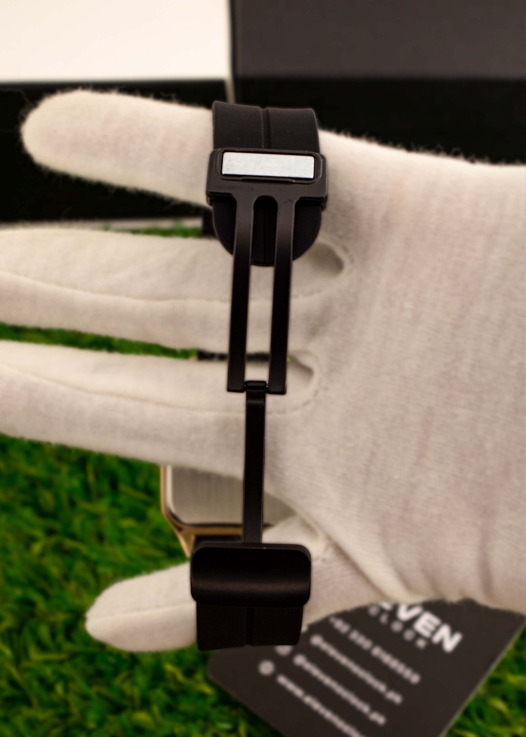 Universe Point Original Quartz Watch – Magnetic Lock